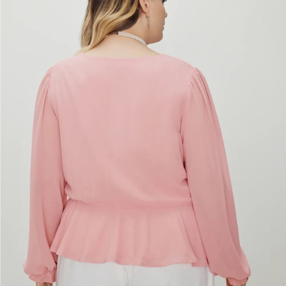 Chic V-Neck Blouse in Soft Pink - Picture 6 of 9
